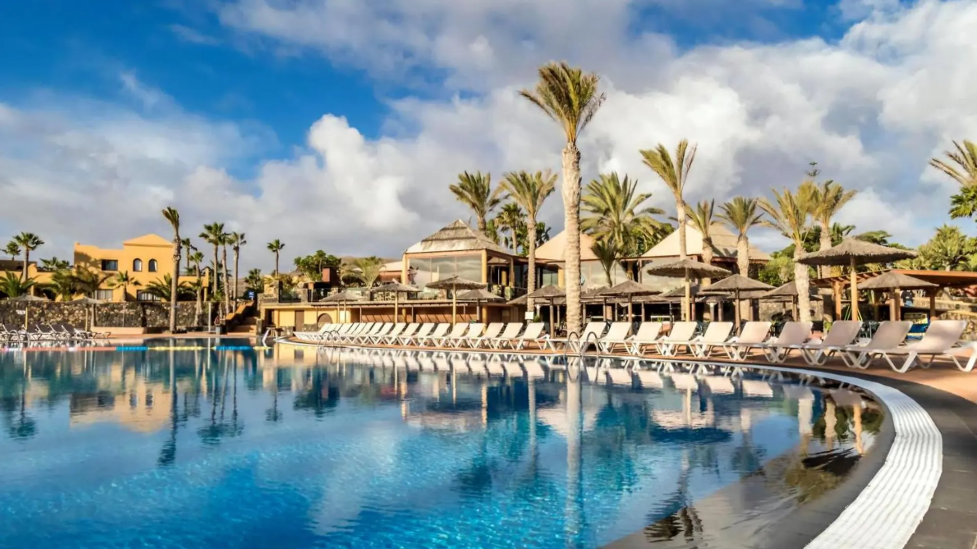 Casa Perseo - Oasis Papagayo Aparthotel Corralejo 0*,  Spain